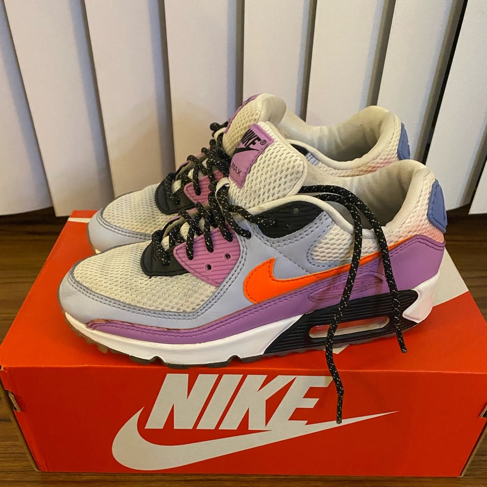 women nike air max. used size 7. white, purple, pink.